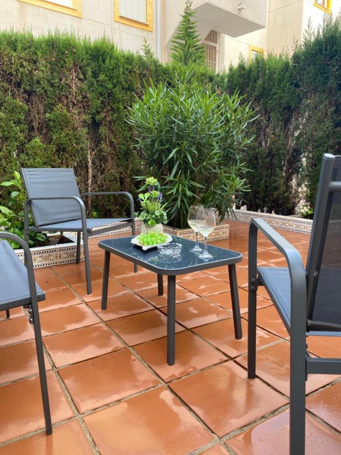 Torrevista Three Bedroom Apartment, Two Swimming Pools And Garage Torrevieja Exterior photo